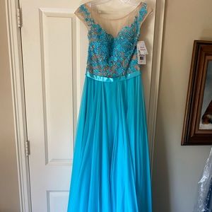 Sherri Hill gown